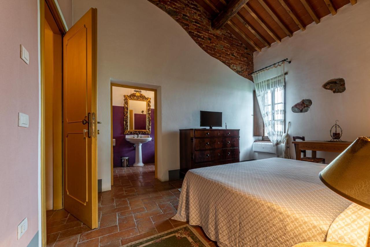 B&B Castello La Pia Dama Residence Guazzino ภายนอก รูปภาพ