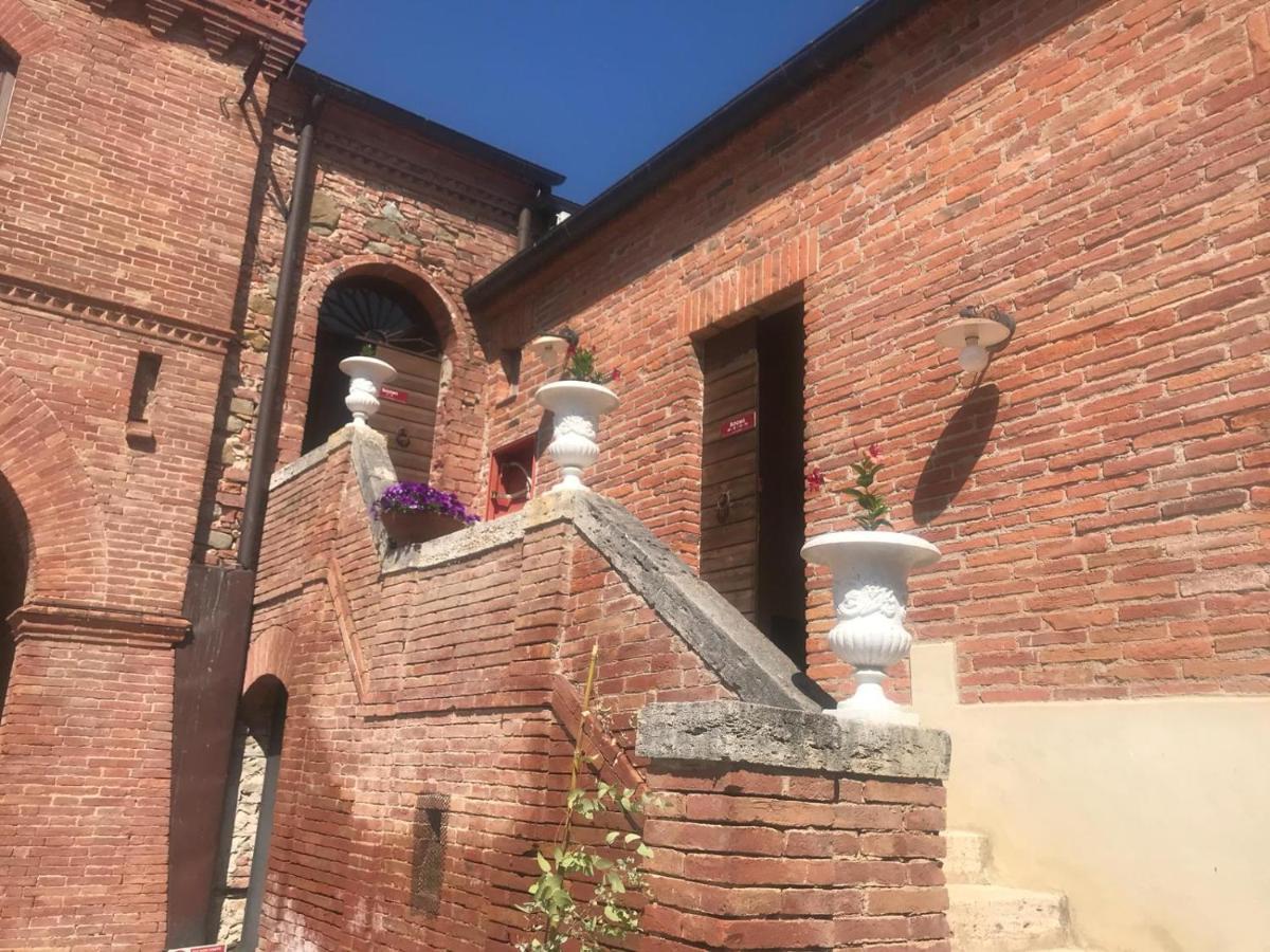 B&B Castello La Pia Dama Residence Guazzino ภายนอก รูปภาพ